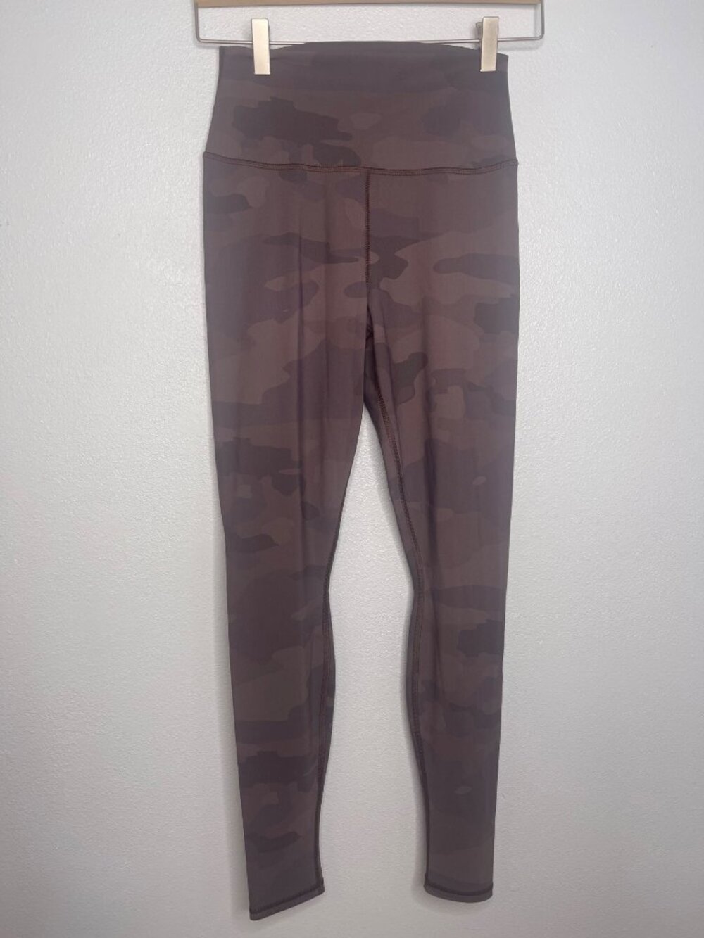 Alo Yoga High-Waist Brown Camo Vapor Legging SZ S Activewear Workouts Gym FLAW